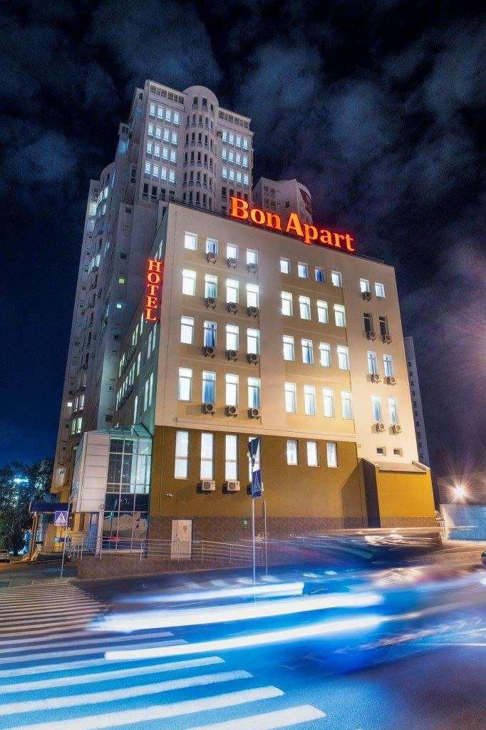 Bonapart Hotel By Uhm キエフ エクステリア 写真