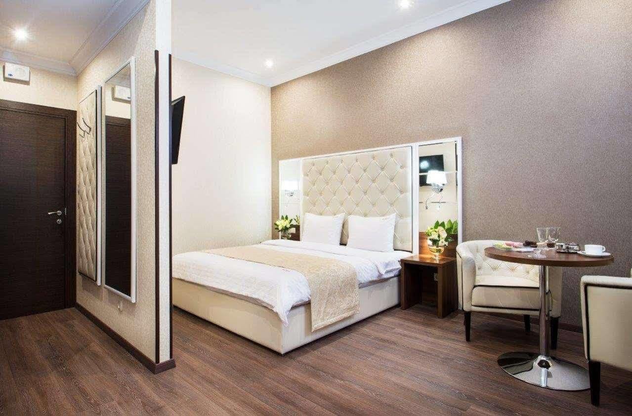 Bonapart Hotel By Uhm キエフ エクステリア 写真